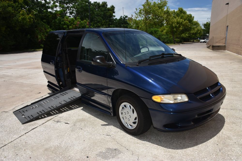 dodge grand caravan 2000 1B4GP44R0YB769752 image dodge grand caravan 2000 1B4GP44R0YB769752 image
